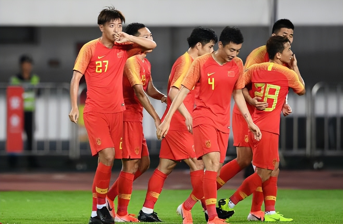 国内足球联赛最新排名安排