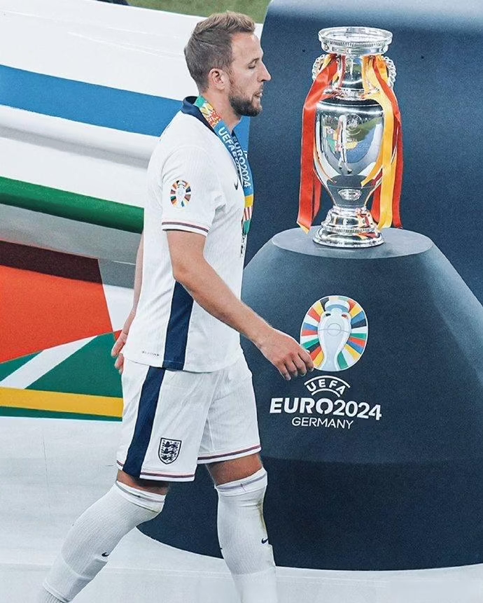 法国队备战美洲杯,凯恩领衔英格兰队员 法国队备战美洲杯,凯恩领衔英格兰队员