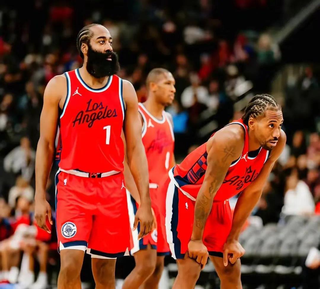 快船三分球命中率高，轻取尼克斯